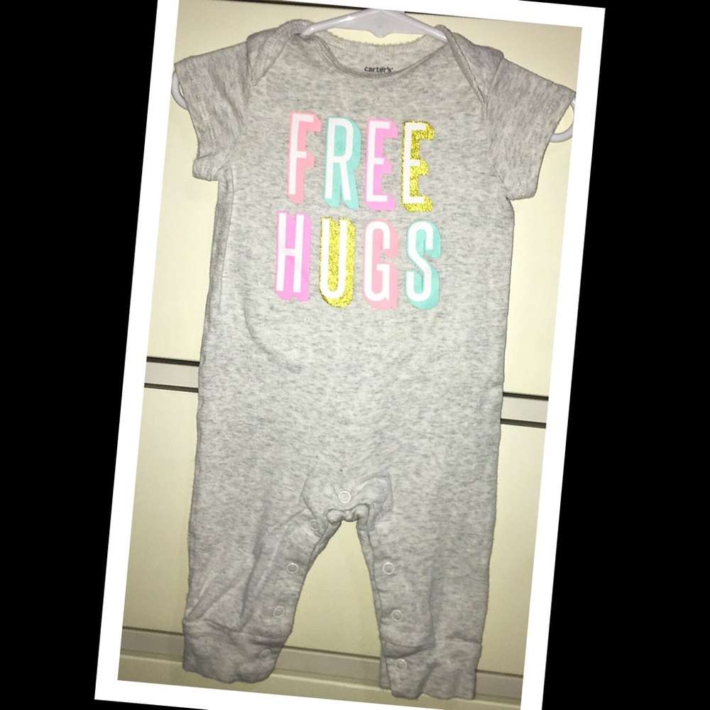 3/$20•Carters baby girl “Free Hugs” 3m coverall💕EUC💕